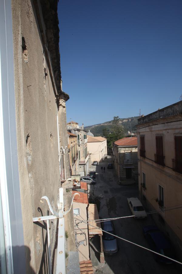 مبيت وإفطار تروبيا Al Vecchio Castello المظهر الخارجي الصورة